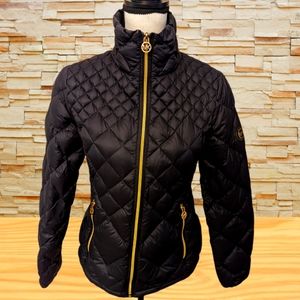 Michael Kors Black Lightweight Packable Down Puffer Size (S) with Storage Bag!